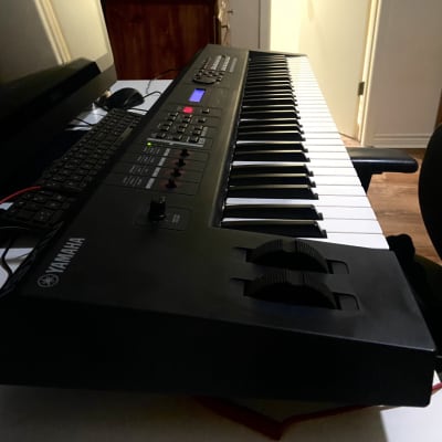 Yamaha MX61 61-Key Digital Synthesizer 2010s - Black | Reverb Canada