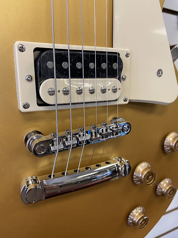 Epiphone Les Paul Classic Worn Gold satin finish gold top