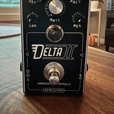 Delta II - Harmonic Tremelo - Spaceman Effects