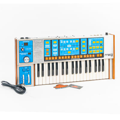 Moog Source Analog Synthesizer – Vintage 37-Key Mono Synth with Patch Memory