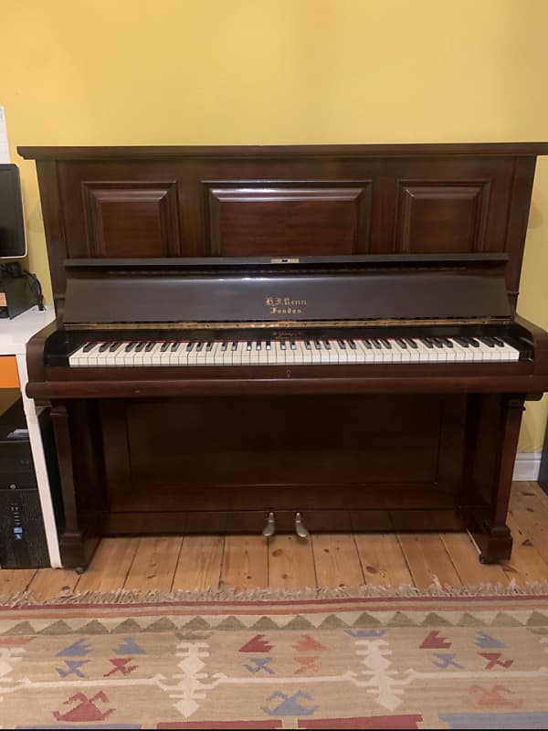 H.j. renn london Upright piano image 1