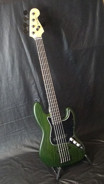 5 String Fretless Zebrawood Jazz Bass Guitar Forest Green 5 String Fretless Zebrawood Jazz Bass Guitar Forest Green