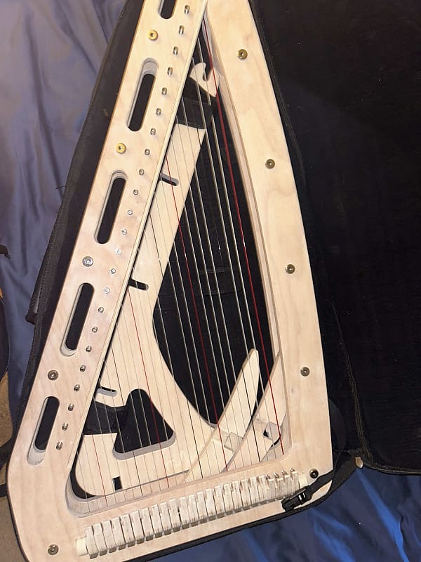 Harp-E Electric Harp | Reverb