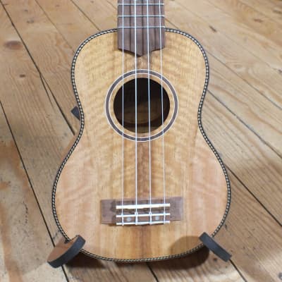Flight DUS450 Mango Soprano ukulele for sale