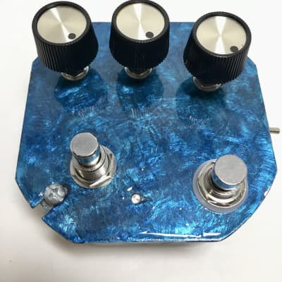 Speebtone DELUXE Bastard Son of Harmonic Jerk-u-Lator Fuzz/Distortion with Voltage Starve, Fat Boost, Feedback/Oscillation, and Momentary On/Off Stutter 2023 - Sapphire Bullets of Pure Love Gloss image 1