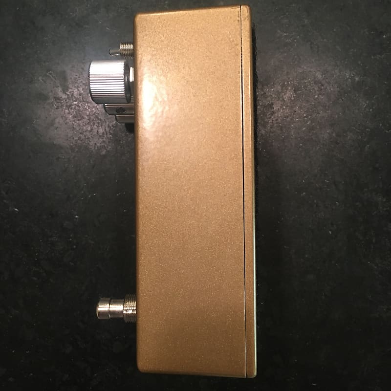 Foxpedal Kingdom Overdrive V2 - Limited Edition Vintage Gold Foxpedal Kingdom Overdrive V2 - Limited Edition Vintage Gold