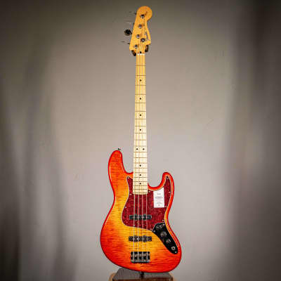 FENDER - Made in Japan Limited Hybrid II Stratocaster Noir FENDER - Made in Japan Limited Hybrid II Stratocaster Noir