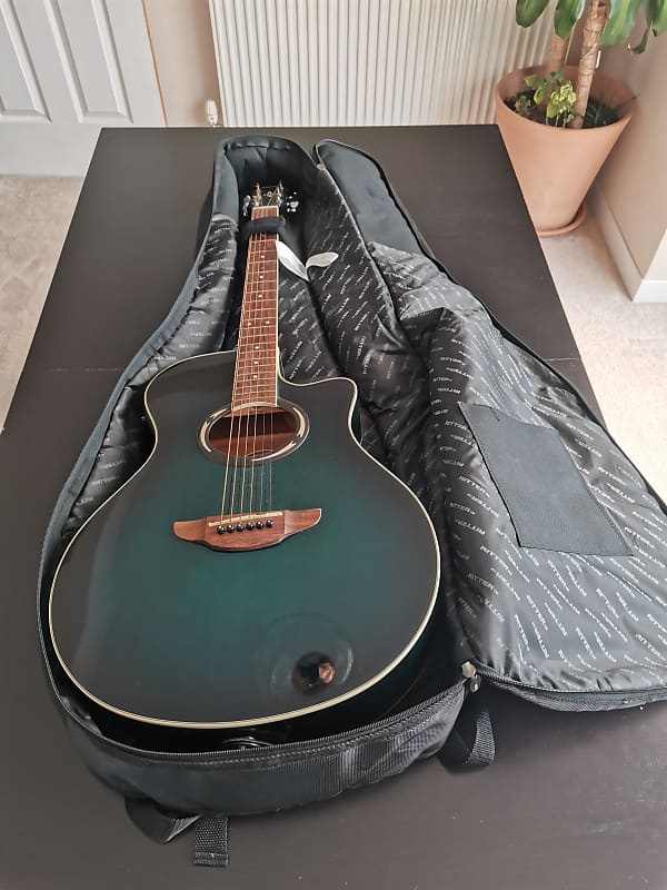 Yamaha APX500 Acoustic/Electric Guitar | Reverb UK