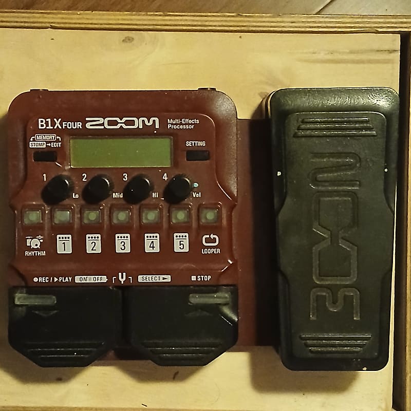 Zoom B1X Four