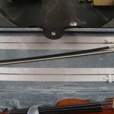 Sound of Music 4/4 Violin w/ Case & Bow image 9