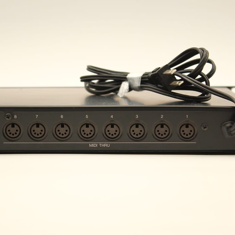YAMAHA ヤマハ MJC8 MIDIパッチベイ Yamaha MJC8 | Misc. MIDI | Yamaha black boxes online archive