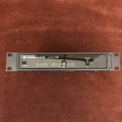 Sennheiser Digital 1000 Wireless Instrument System w/ Case Used image 3
