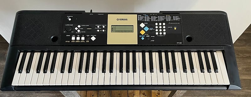 Yamaha YPT-220 61-Key Digital Piano Keyboard with Power Cord