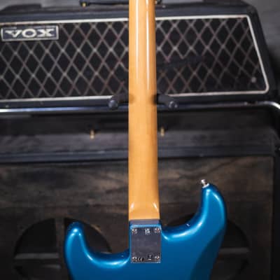 Fender Vintera II '60s Stratocaster, Rosewood Fingerboard - Lake Placid Blue with Deluxe Gig Bag image 7