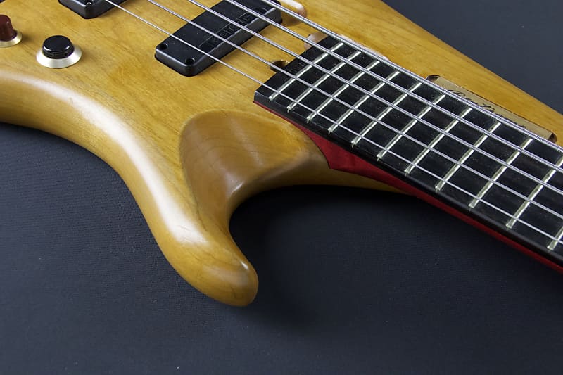 Atlansia Pentagon Bass