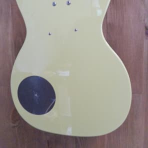 ダンエレクトロ　56 U1 イエロー Danelectro U1 '56 reissue Daddy-O Yellow | Reverb