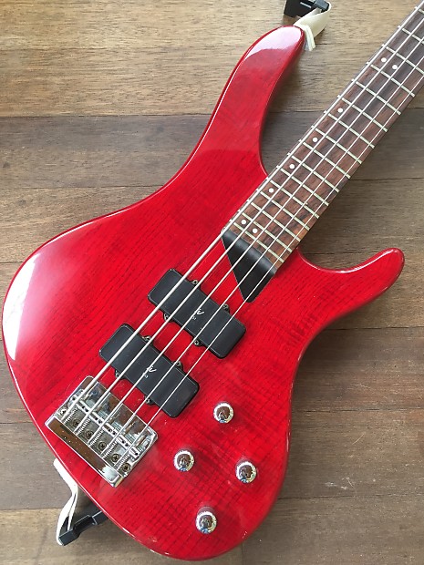 Washburn XB-500 Active Bass Five Strings of Fury