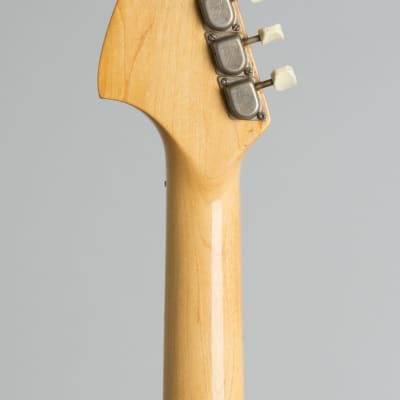 Fender  Musicmaster Solid Body Electric Guitar (1971), ser. #313168, black chipboard case. image 6