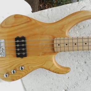 Carlos robelli deals bass