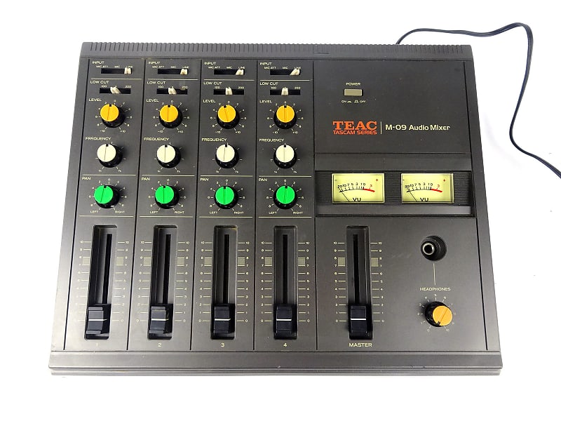 オンライン特販 TEAC M-09 AUDIO MIXER オーディオミキサー