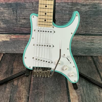 Used Traveler TCD-SFG Travelcaster Deluxe with Gig Bag- Surf Green image 2