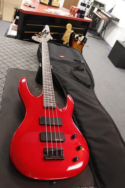 Kramer Striker 422S 4-sting Bass w/ Gigbag | Reverb