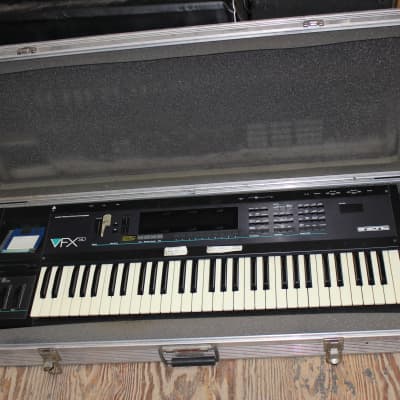 Ensoniq VFX SD/ 61 Key Synth with Case