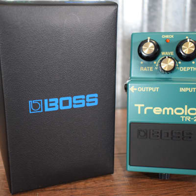 Boss TR-2 Tremolo Guitar Effect Pedal image 1