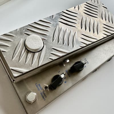 Musician Sound Design Silvermachine MK2 Wah (modifiziert von Tonehunter) - Silver for sale