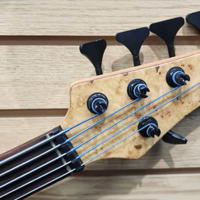 MTD Z5 Fretless Bass - Natural image 8