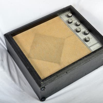 Silvertone Model 1482 5-Watt 1x12 Guitar Combo 1960s - Black image 12