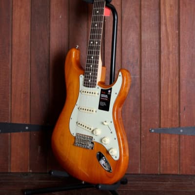 Fender American Performer Stratocaster Honey Burst Electric Guitar image 9