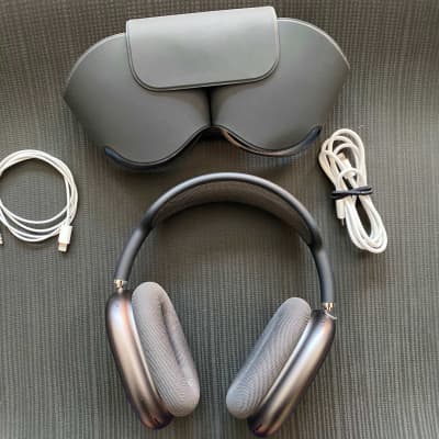 Apple AirPods Max Space Gray with Smart Case | Reverb