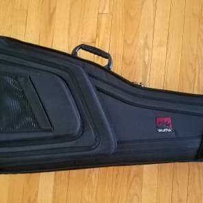 Wolfpak bass guitar shop polyfoam case