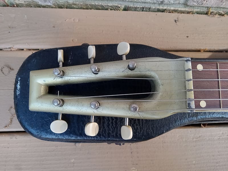 Vintage Circa 1936 Supro (National) Metal Body 