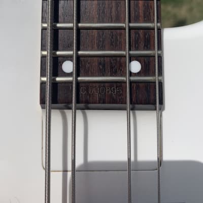 Charvel Eliminator Fusion IV 1990 White 4 String Bass MIJ image 5