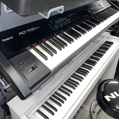 Roland RD-700NX 88-Key Digital Piano 2010s - Black