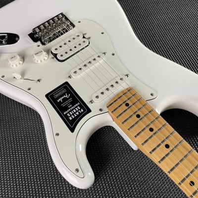 Fender Player Stratocaster HSS, Maple Fingerboard- Polar White (MX21264793) image 3