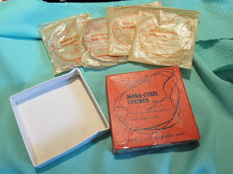 vintage 1950's Gibson string box w/ 4 strings Hawaiian | Reverb