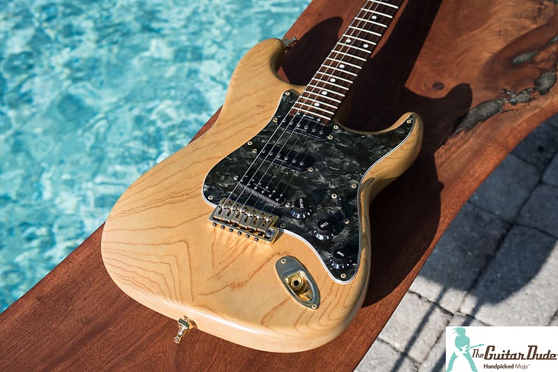 ■Blade Levinson Limited Stratocaster ST I've recently been gifted this Blade Levinson, the model is