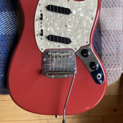 Fender Japan MG-65 Mustang 1965 reissue model Dakota Red Made In Japan 2007. Near Mint Superb Condition - Very Little use. image 3