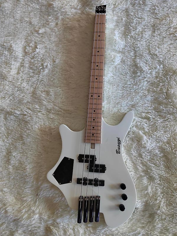 4 Strings Short Scale Bass /6 Strings Double Sided, Reverb UK