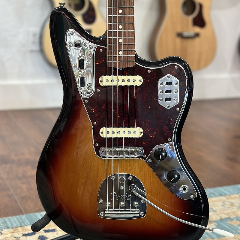 Fender Classic Player Jaguar Special with Pau Ferro Fretboard 2018 - 2019 - 3-Color Sunburst image 1