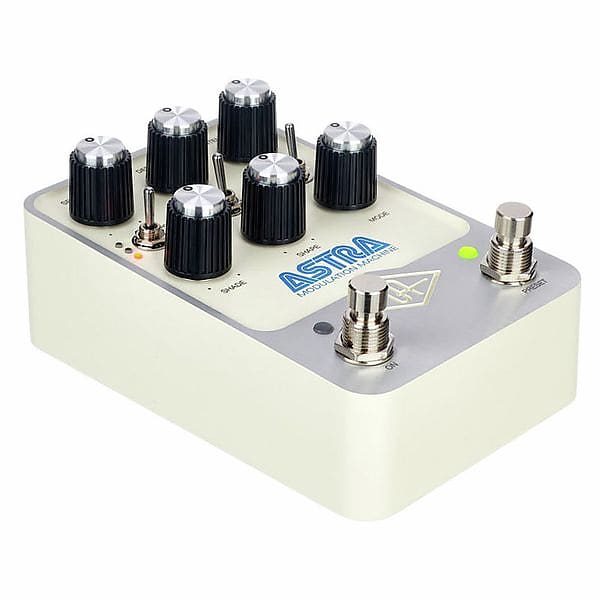 Universal Audio Astra Modulation Effect Pedal - Perfect Circuit