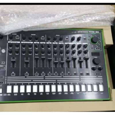 Roland AIRA TR-8 Rhythm Performer Drum Machine 2014 - Present - Black