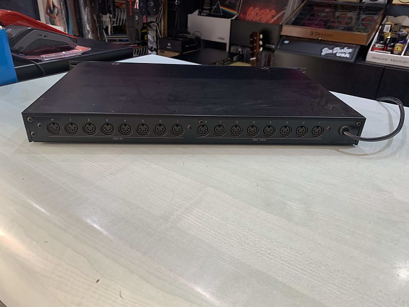 Yamaha MJC8 MIDI Junction Controller - 8 x 8 MIDI Patchbay