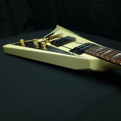 Jackson RR5 Rhoads Pro 2007 Ivory with Black Pinstripes Made in Japan Neck Through Seymour Duncan JB and Jazz pickups image 8