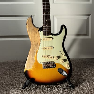 Fender 2007 Custom Shop '60 Reissue Stratocaster Relic - Sunburst for sale