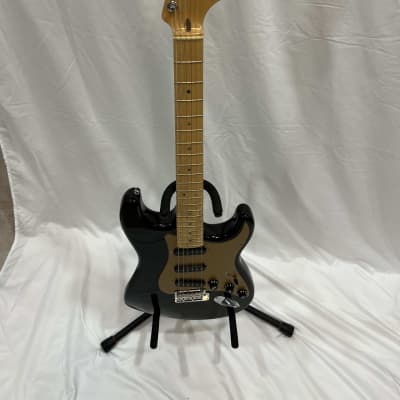 Fender USA American Deluxe Stratocaster SCN Montego Black