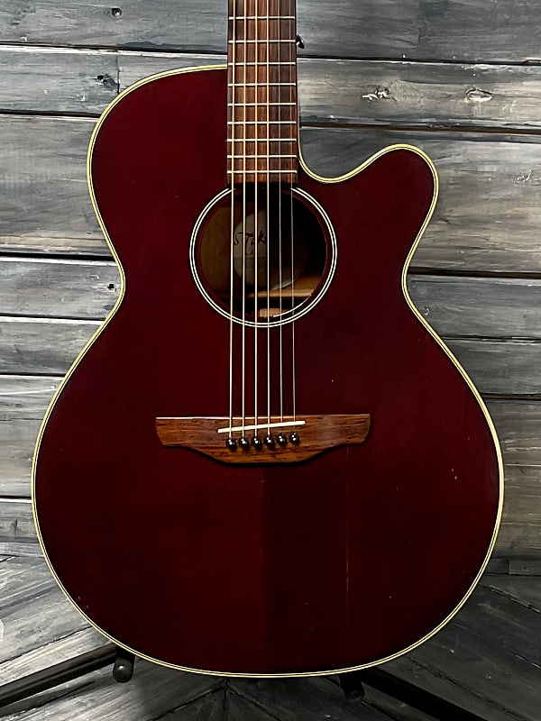 Used Takamine EG140SRC Acoustic Electric Guitar with Takamine Case Burgundy